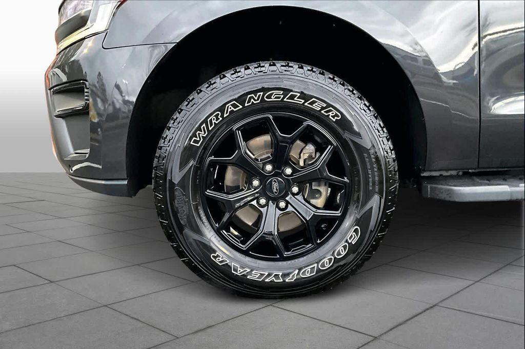 used 2022 Ford Expedition car, priced at $43,880