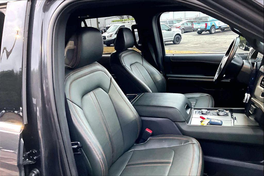 used 2022 Ford Expedition car, priced at $43,880