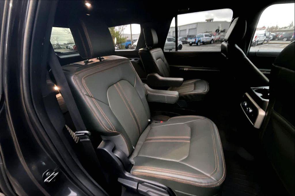 used 2022 Ford Expedition car, priced at $43,880