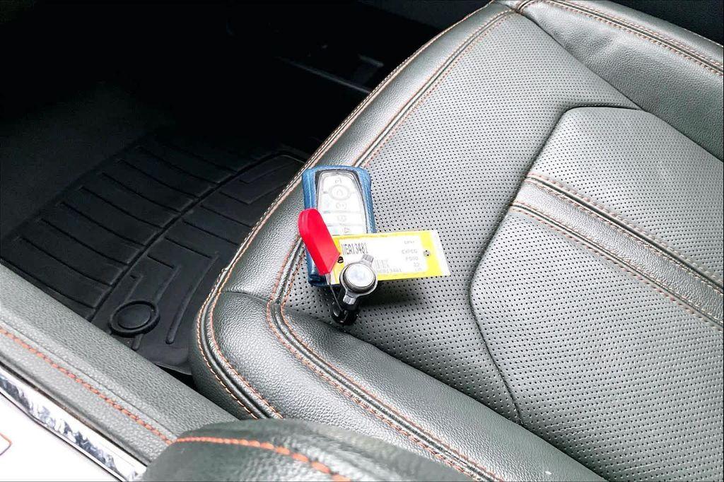 used 2022 Ford Expedition car, priced at $43,880