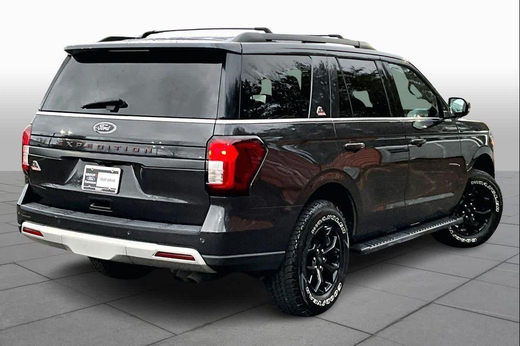used 2022 Ford Expedition car, priced at $43,880