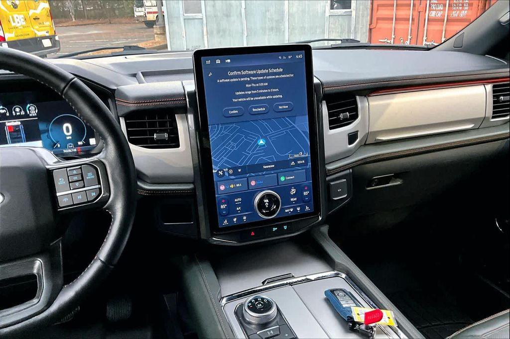 used 2022 Ford Expedition car, priced at $43,880