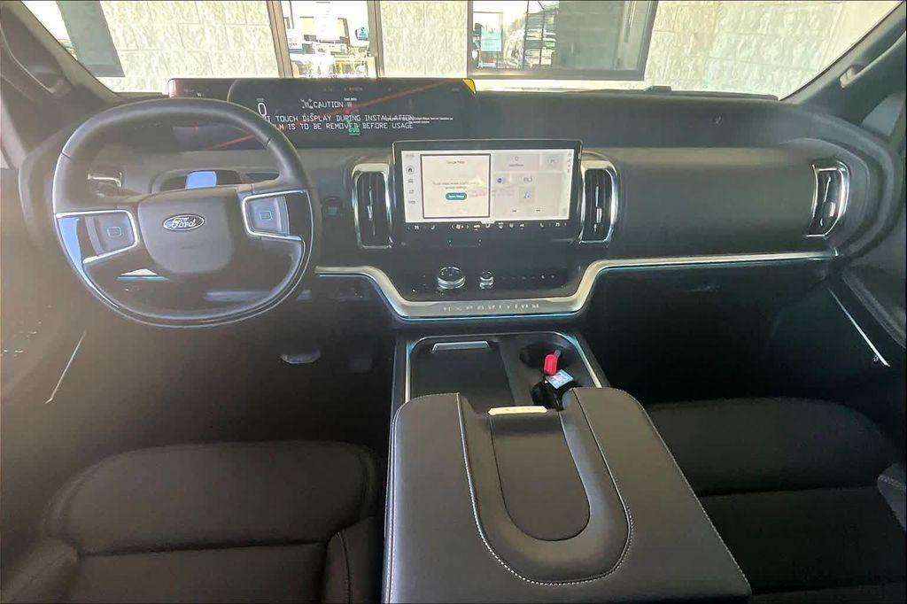 new 2025 Ford Expedition car, priced at $82,225