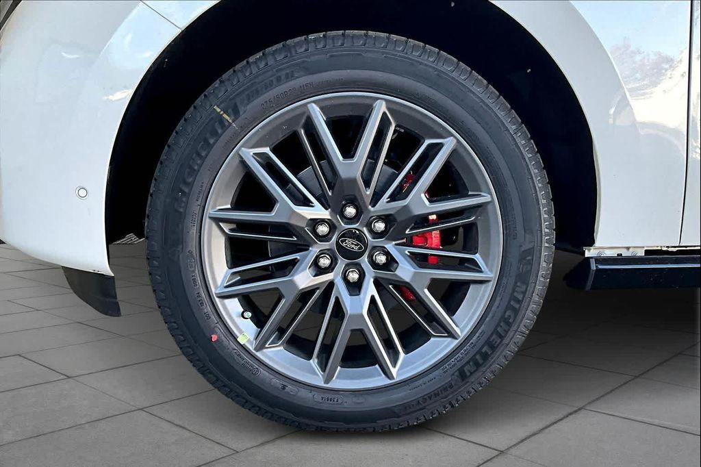 new 2025 Ford Expedition car, priced at $82,225