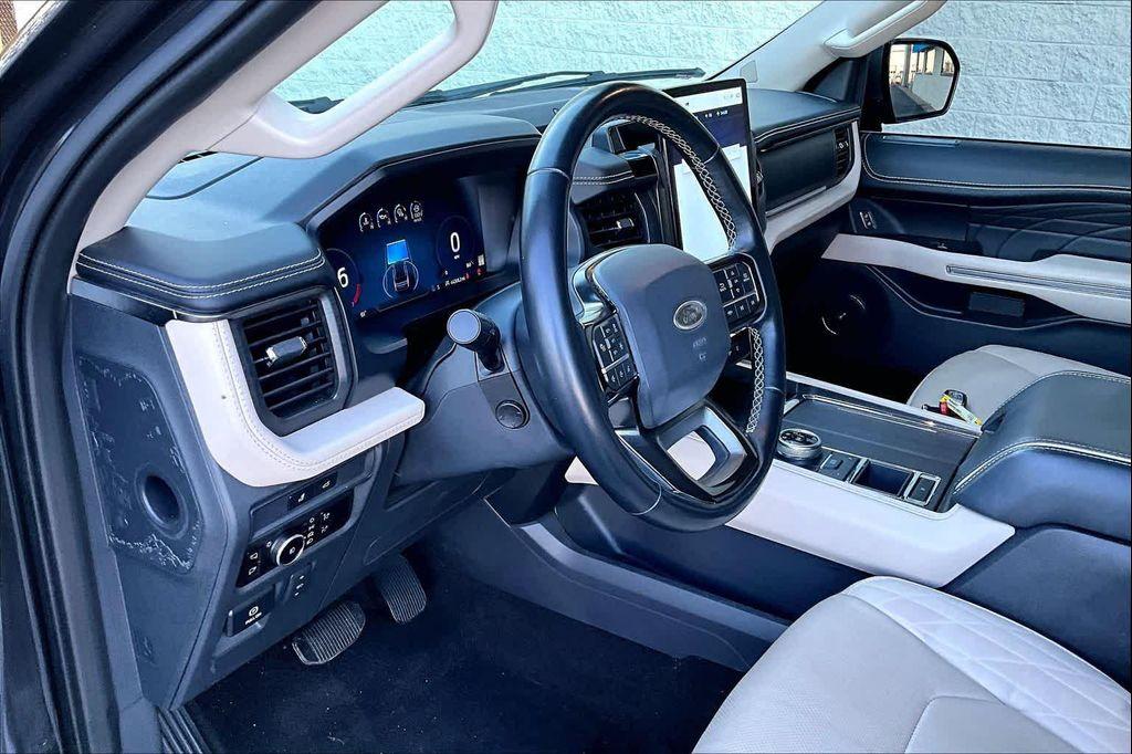 used 2023 Ford Expedition car, priced at $53,150