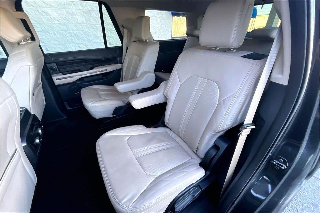 used 2023 Ford Expedition car, priced at $53,150