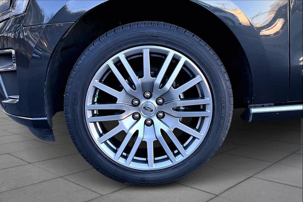used 2023 Ford Expedition car, priced at $53,150