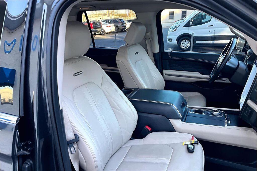 used 2023 Ford Expedition car, priced at $53,150