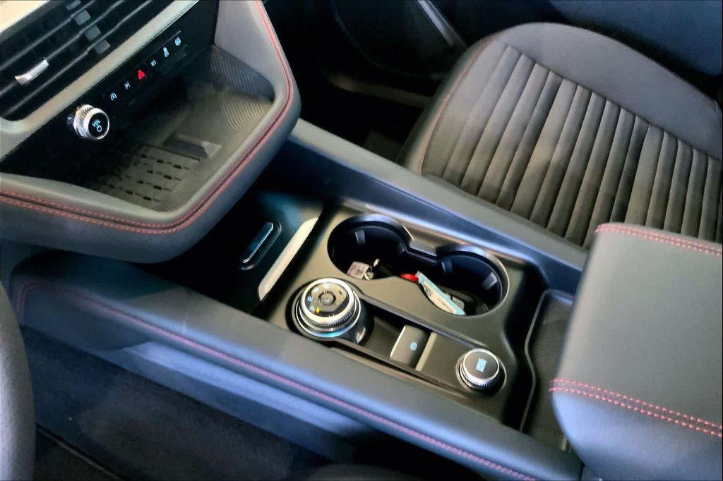 new 2025 Ford Explorer car, priced at $49,930