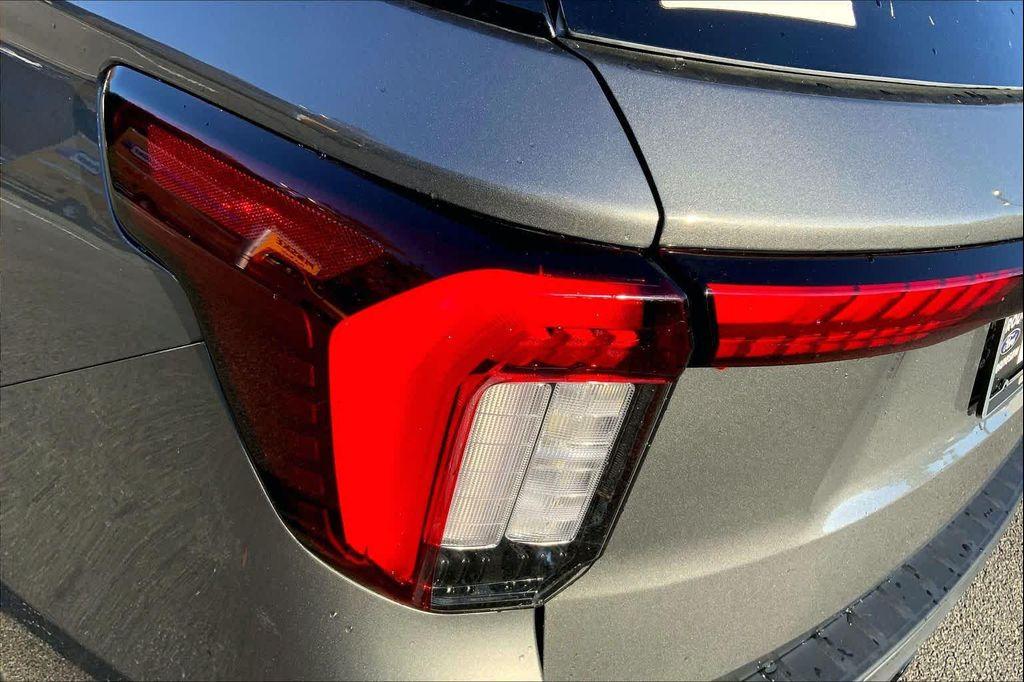 new 2025 Ford Explorer car, priced at $49,930