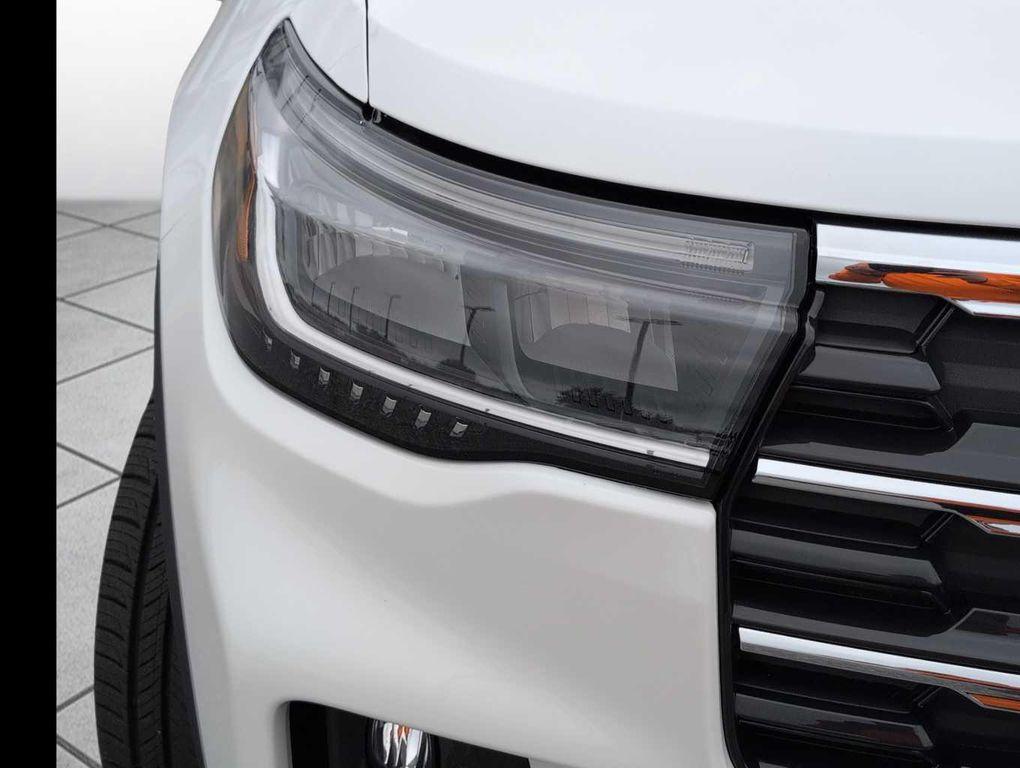 new 2025 Ford Explorer car, priced at $43,645