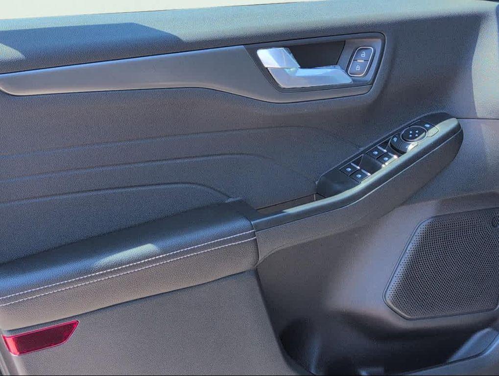 new 2025 Ford Escape PHEV car, priced at $37,610