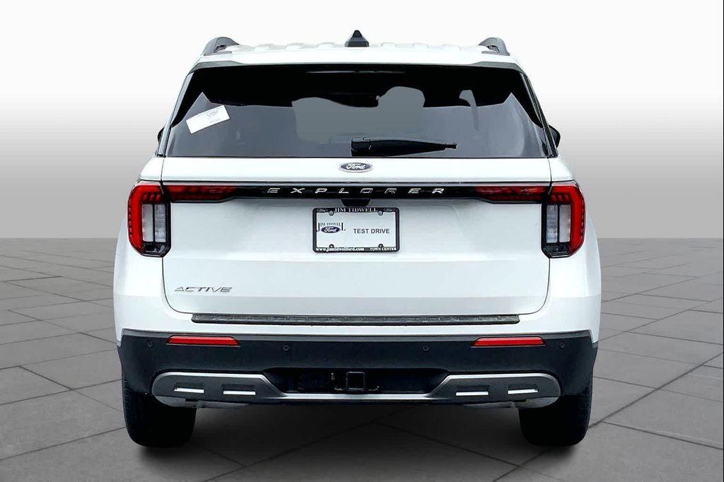 new 2025 Ford Explorer car, priced at $41,460