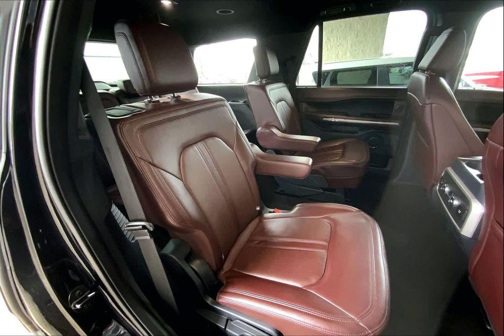 used 2023 Ford Expedition car, priced at $43,300