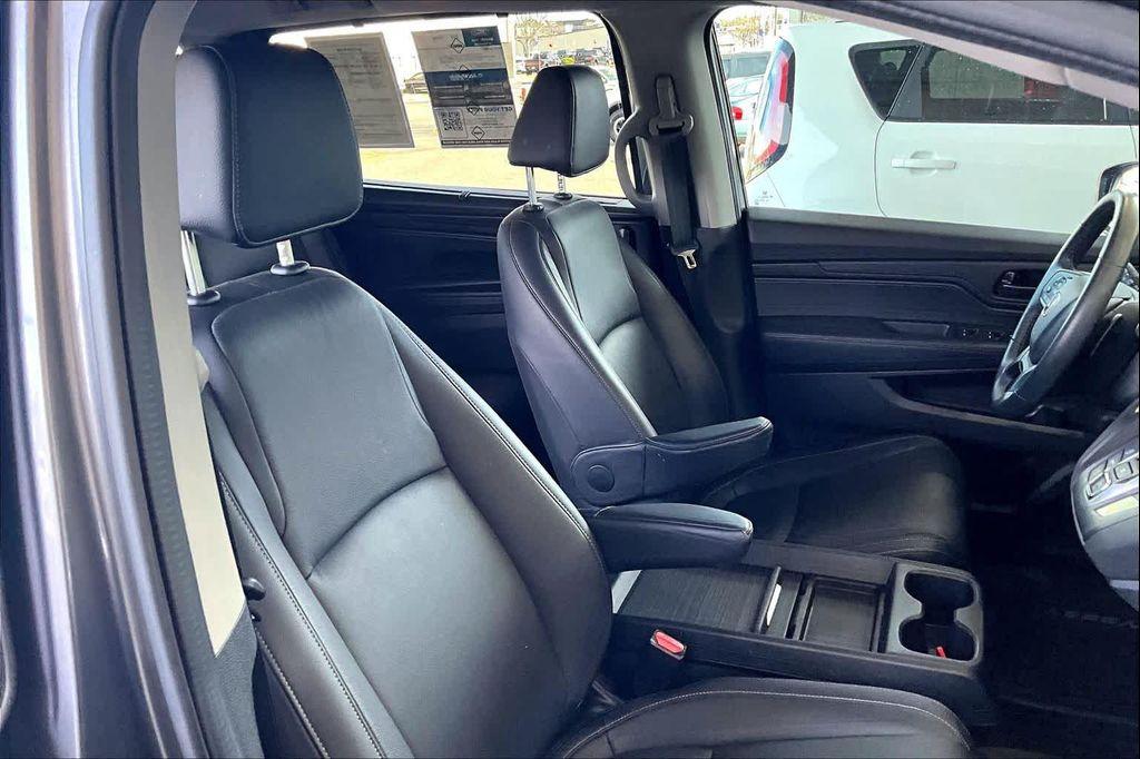used 2024 Honda Odyssey car, priced at $37,361