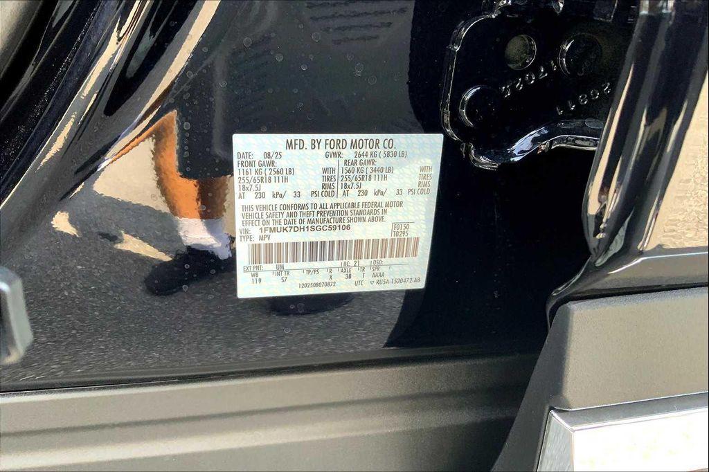 new 2025 Ford Explorer car, priced at $40,665