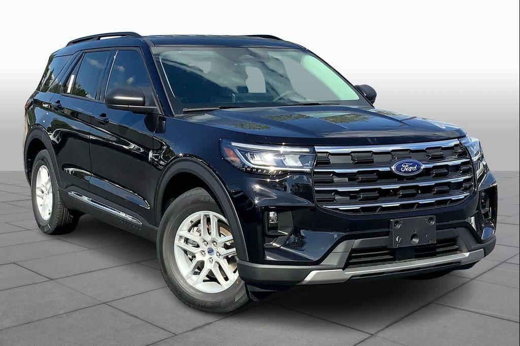 new 2025 Ford Explorer car, priced at $40,665