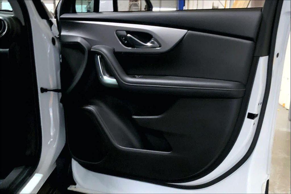 used 2024 Chevrolet Blazer car, priced at $23,999