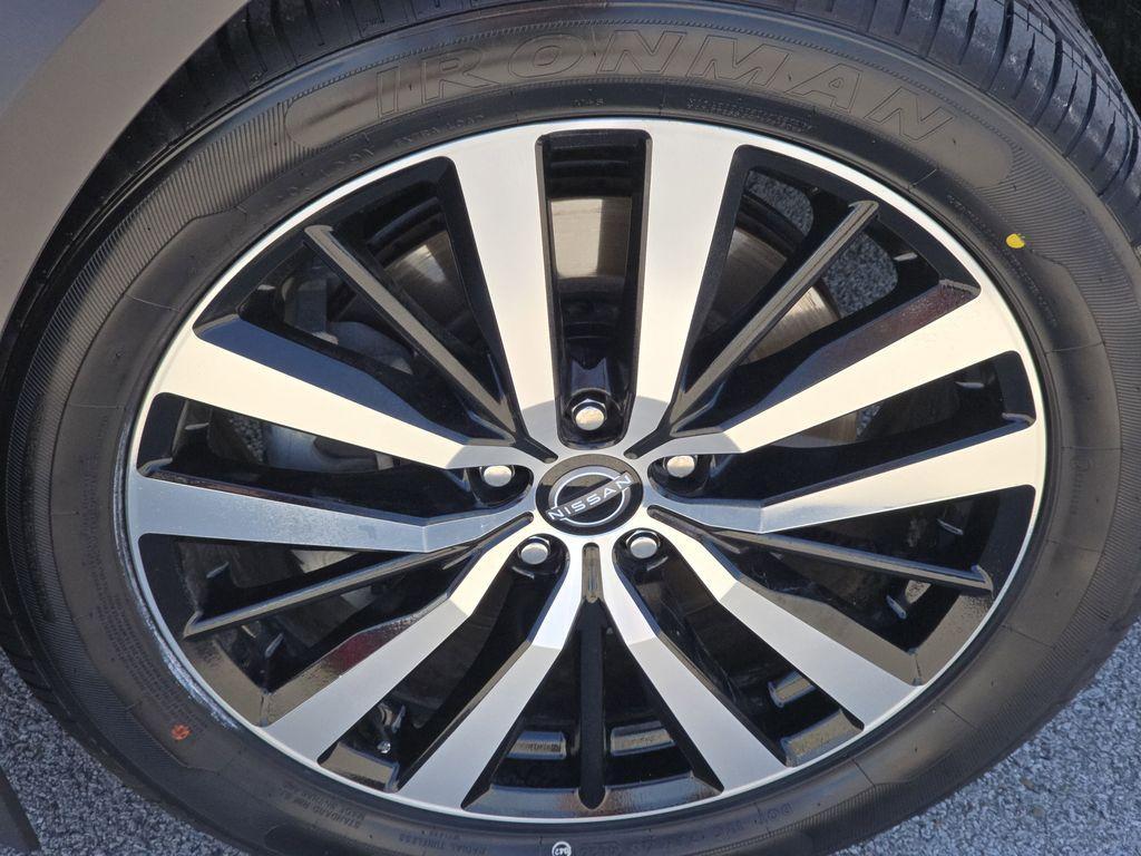 used 2024 Nissan Pathfinder car, priced at $40,995