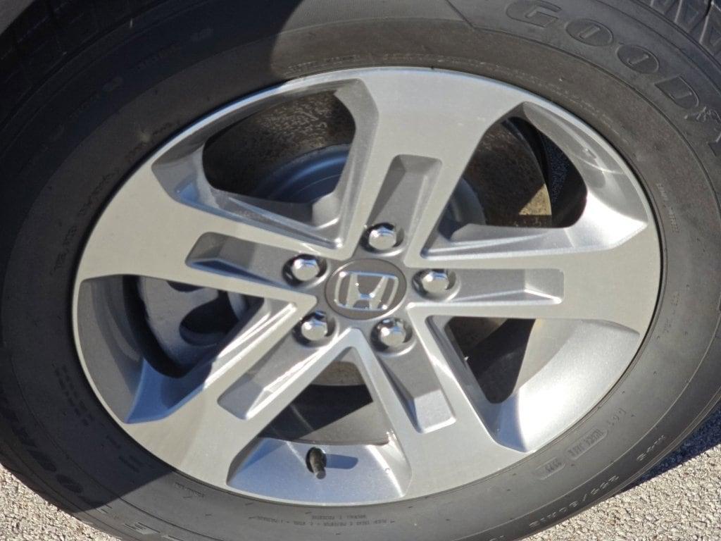 new 2025 Honda Pilot car, priced at $45,250