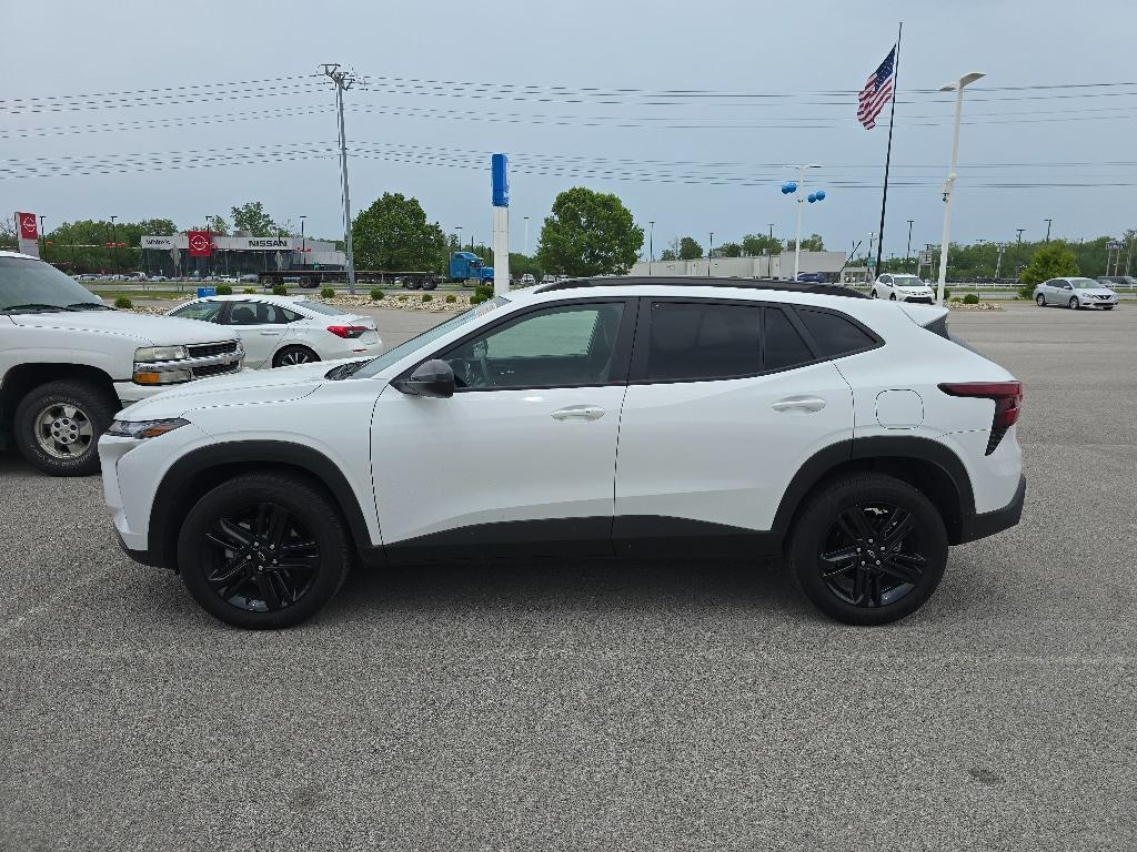 used 2025 Chevrolet Trax car, priced at $25,895