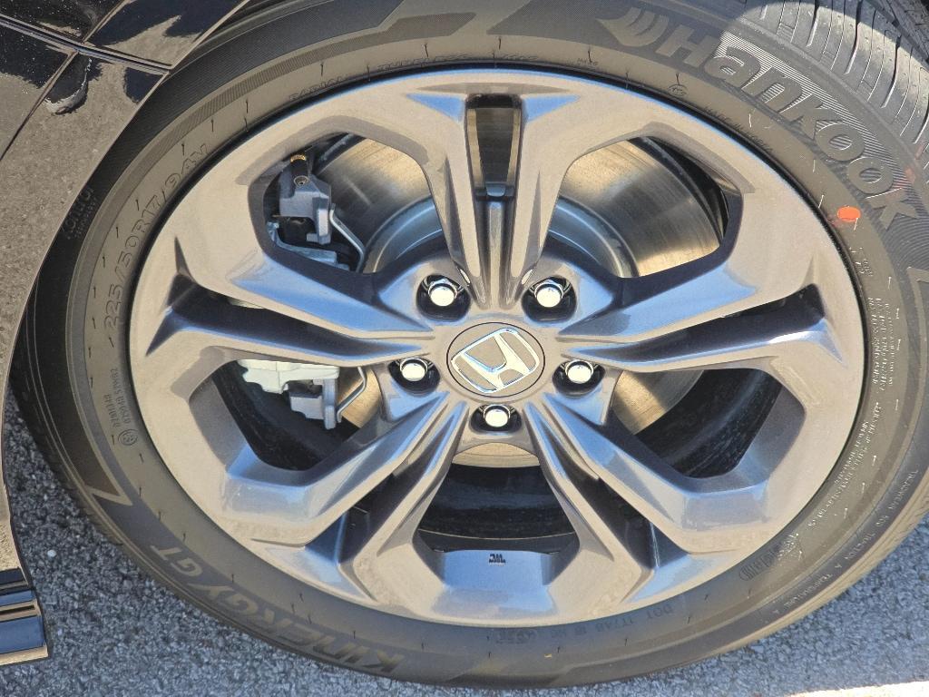 new 2026 Honda Accord Hybrid car, priced at $35,165
