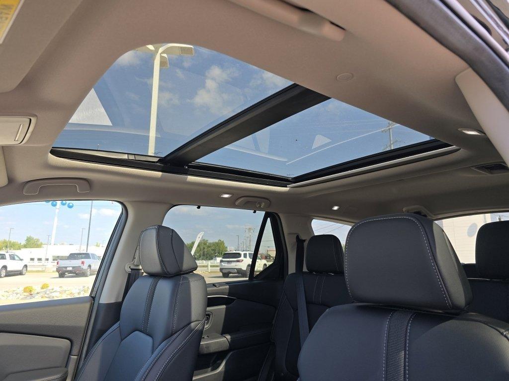 new 2025 Honda Pilot car, priced at $47,230
