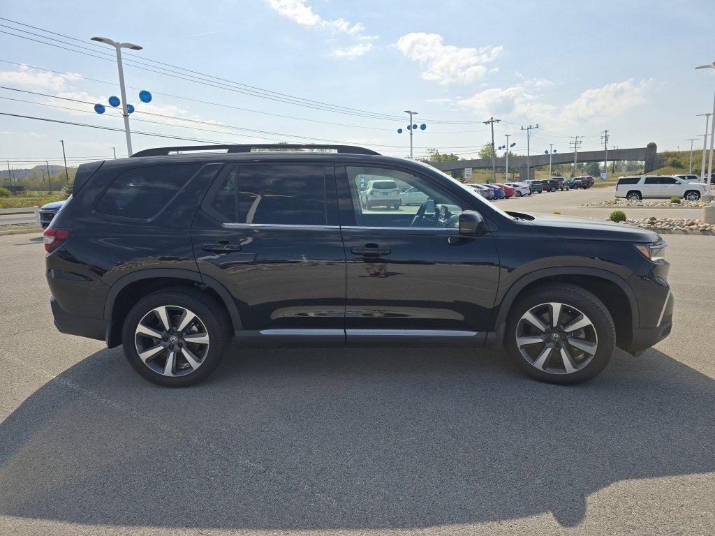 new 2025 Honda Pilot car, priced at $47,230