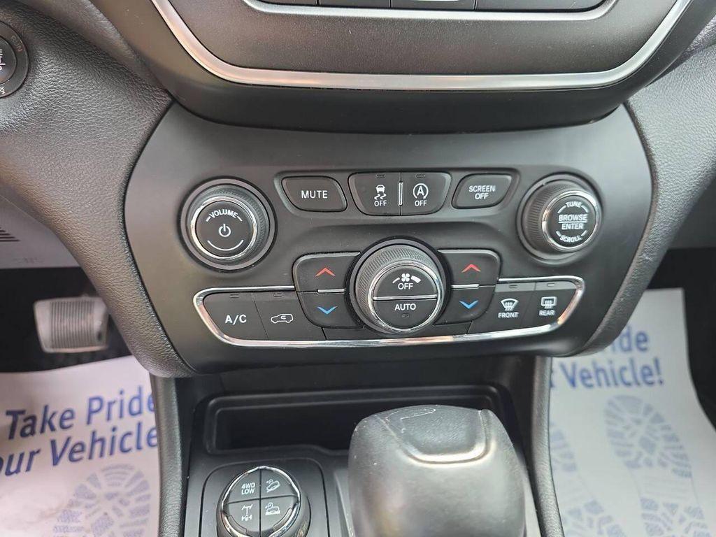 used 2019 Jeep Cherokee car, priced at $15,995