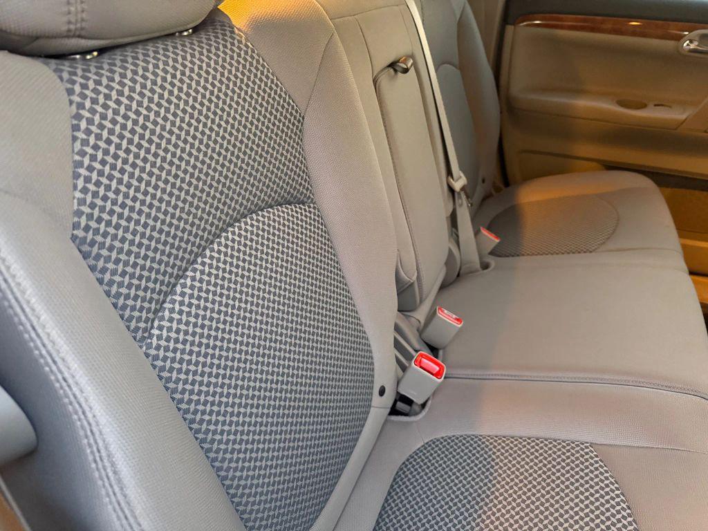 used 2008 Saturn Outlook car, priced at $8,999