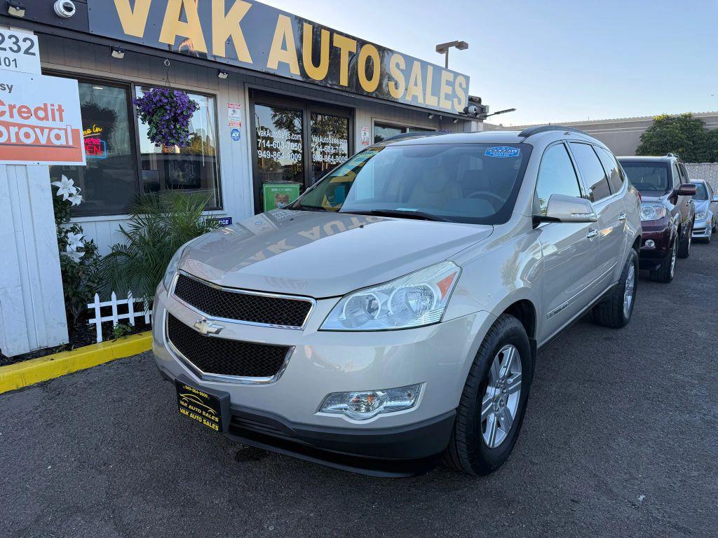 used 2009 Chevrolet Traverse car, priced at $7,999