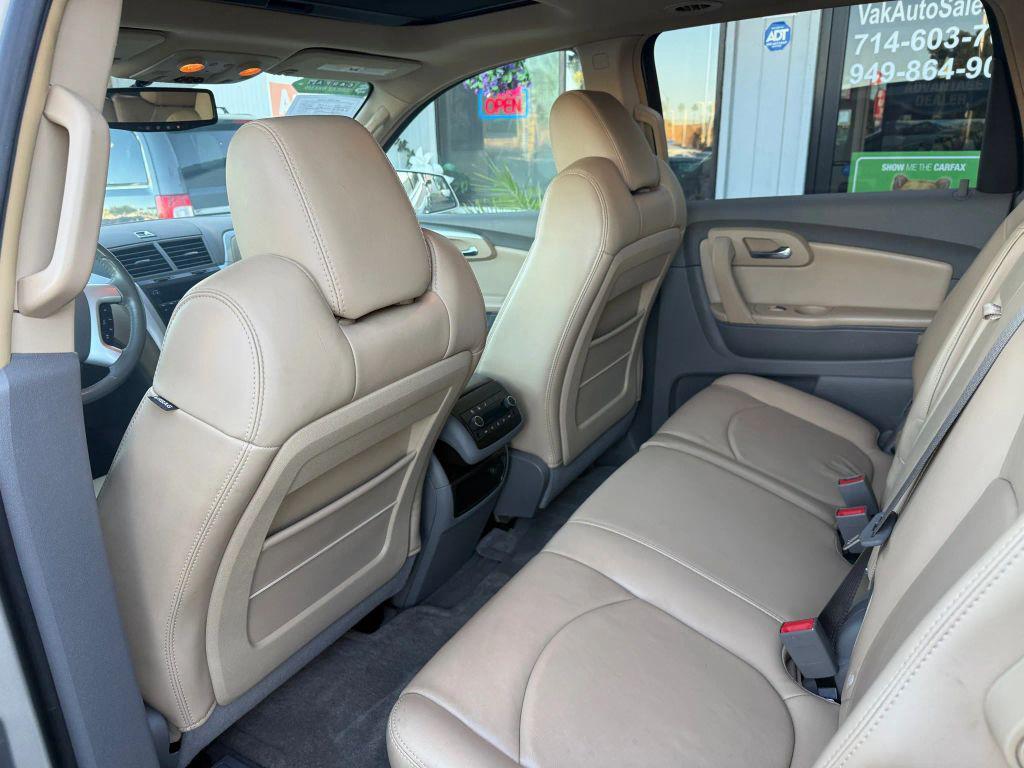 used 2009 Chevrolet Traverse car, priced at $7,999