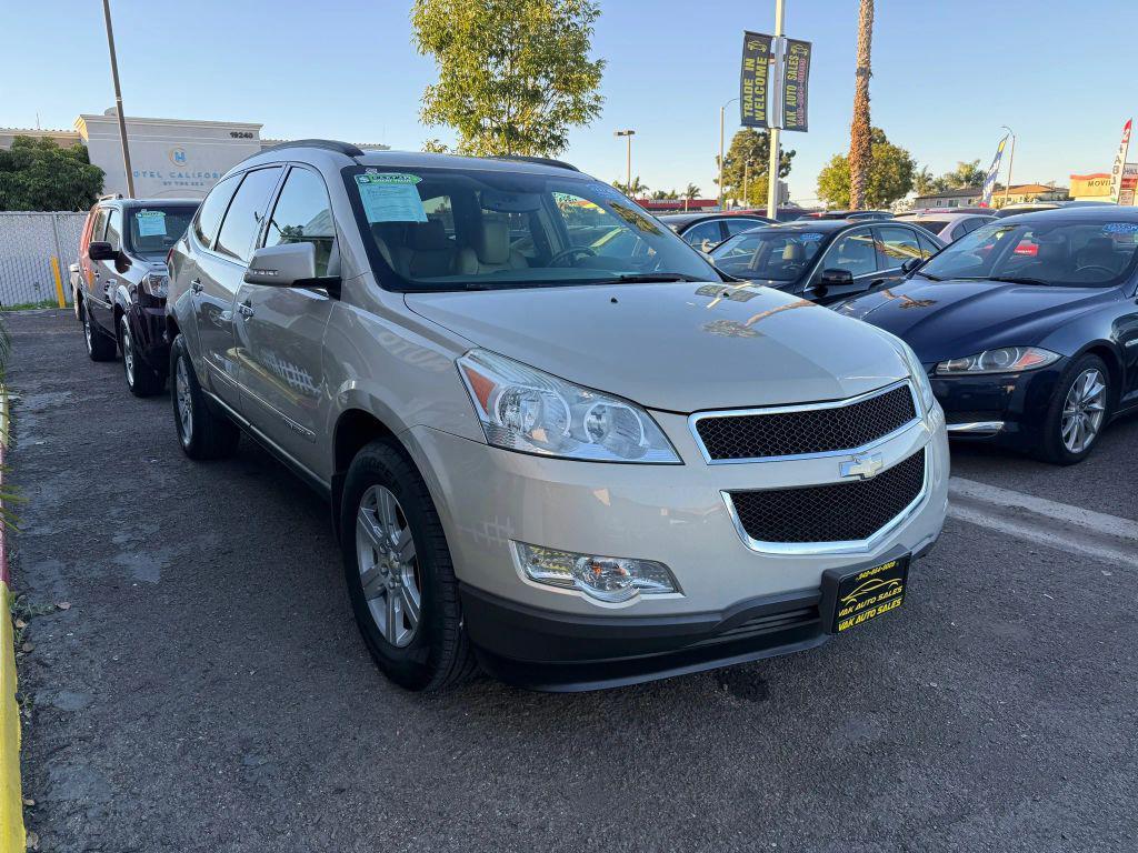 used 2009 Chevrolet Traverse car, priced at $7,999