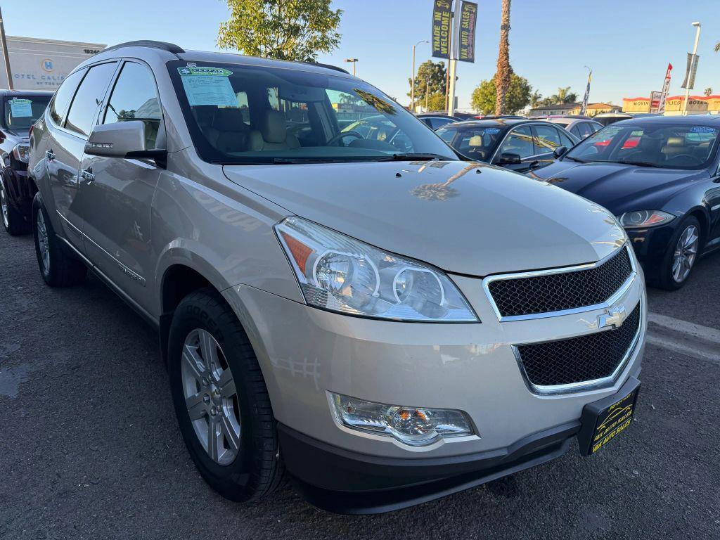 used 2009 Chevrolet Traverse car, priced at $7,999