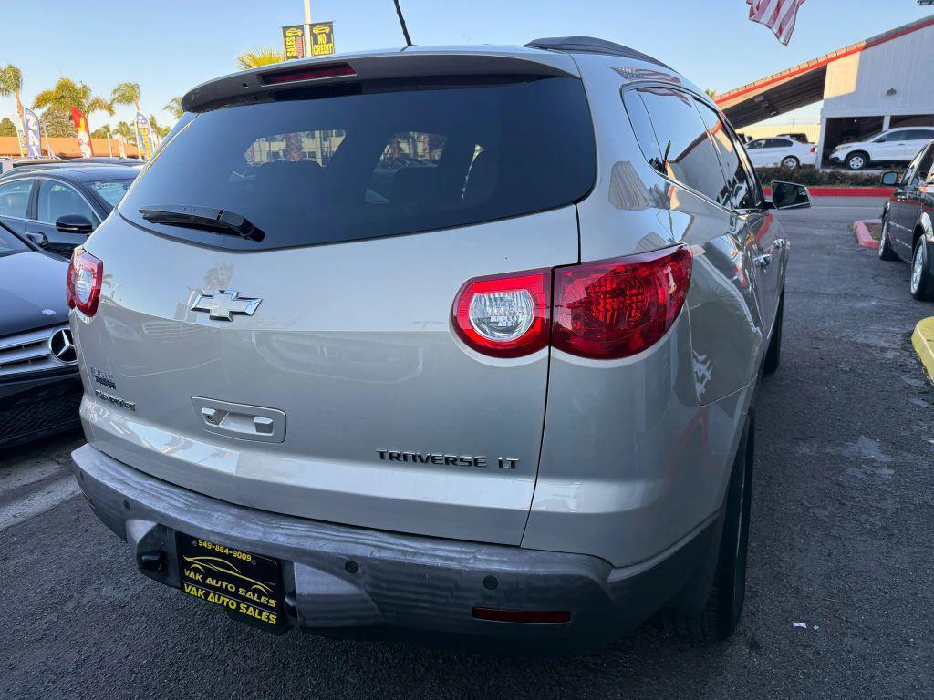used 2009 Chevrolet Traverse car, priced at $7,999
