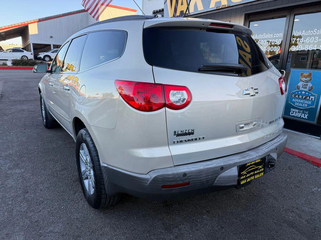 used 2009 Chevrolet Traverse car, priced at $7,999
