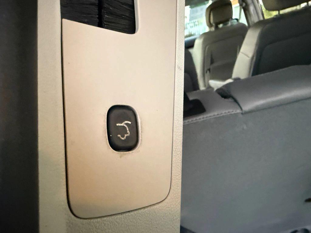 used 2011 Volkswagen Routan car, priced at $11,999