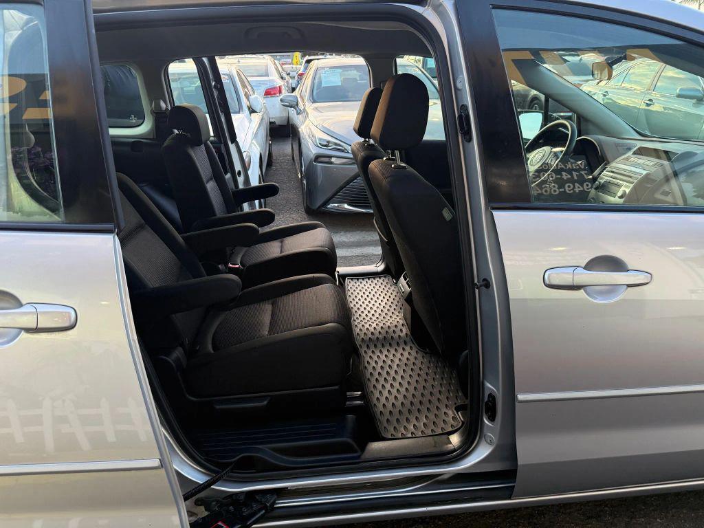 used 2009 Mazda Mazda5 car, priced at $9,999