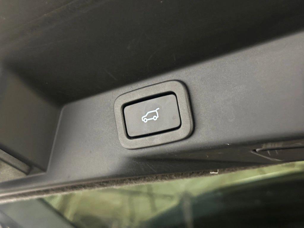 used 2019 Land Rover Range Rover Sport car, priced at $27,411