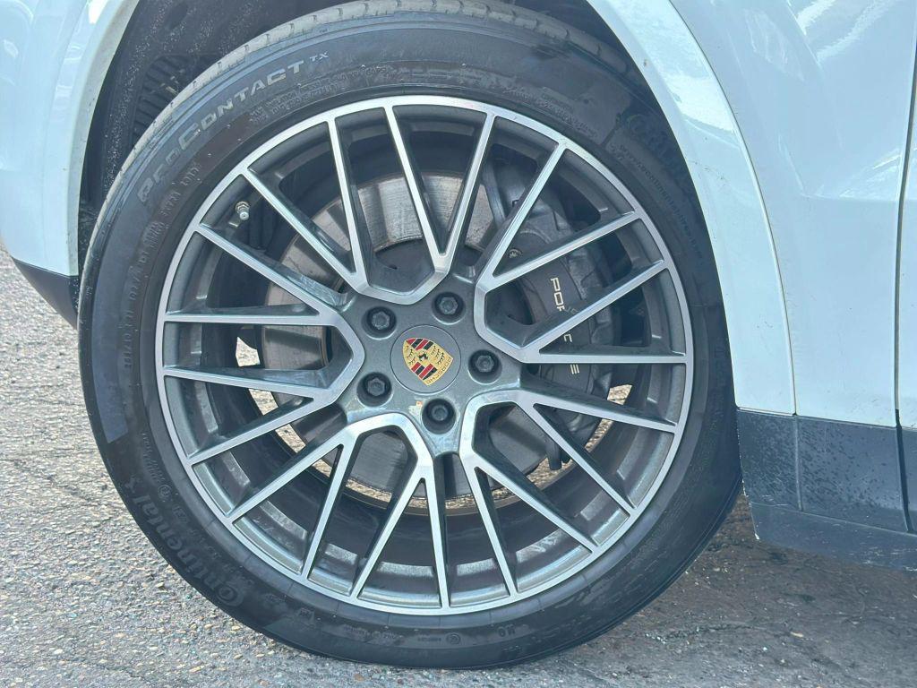 used 2022 Porsche Cayenne car, priced at $53,911