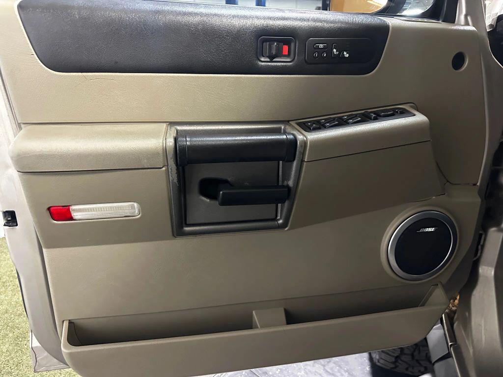 used 2004 Hummer H2 car, priced at $15,500