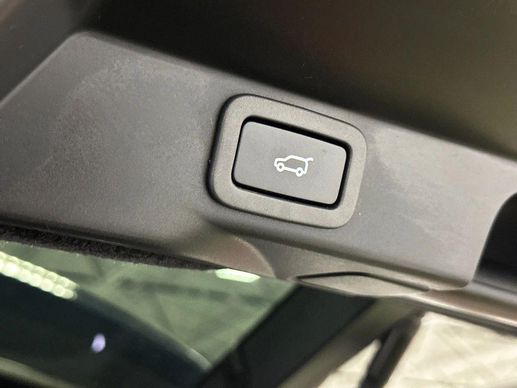 used 2020 Land Rover Range Rover Sport car, priced at $26,111