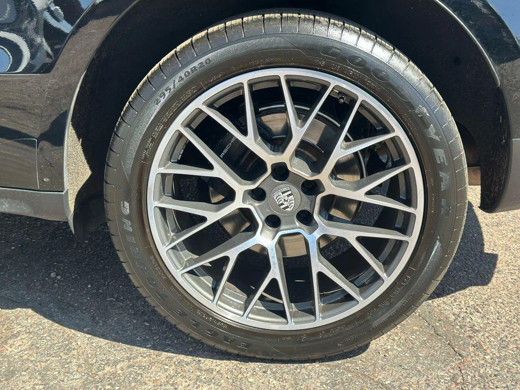 used 2018 Porsche Macan car, priced at $23,411