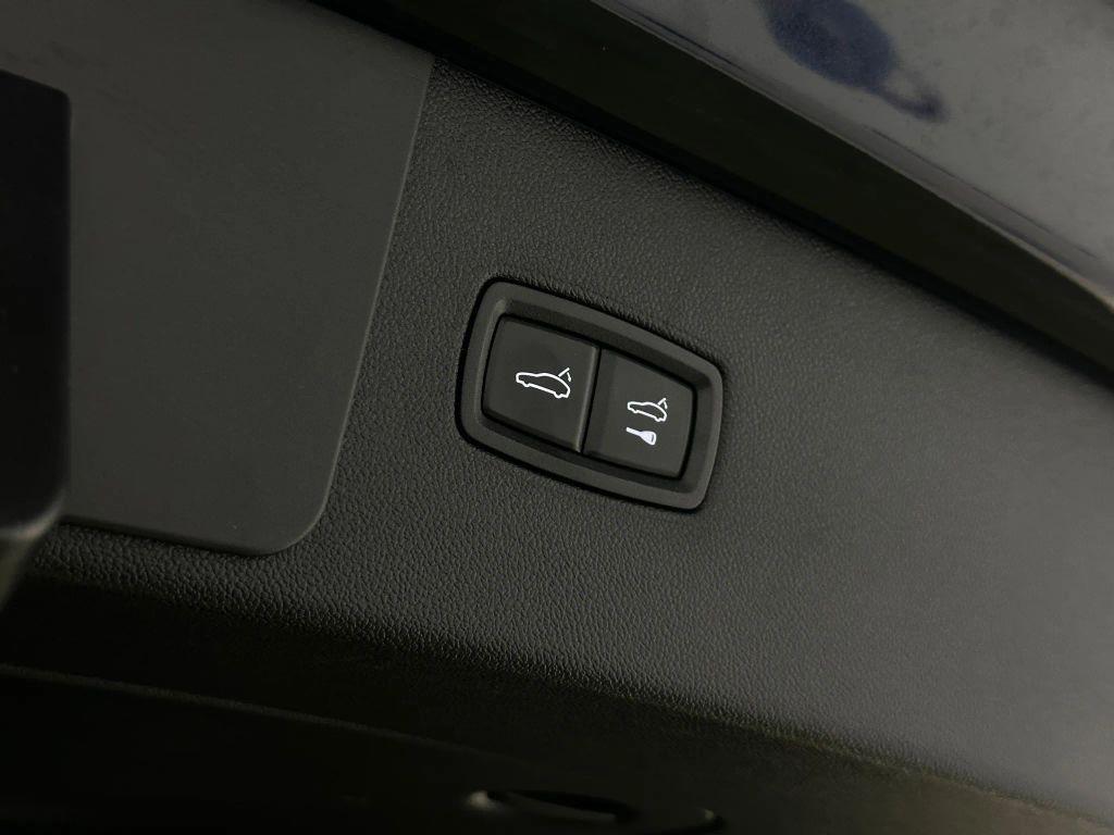 used 2022 Porsche Cayenne car, priced at $55,911