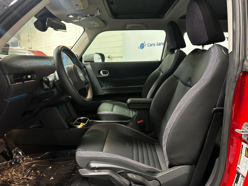 used 2025 MINI Hardtop car, priced at $29,511