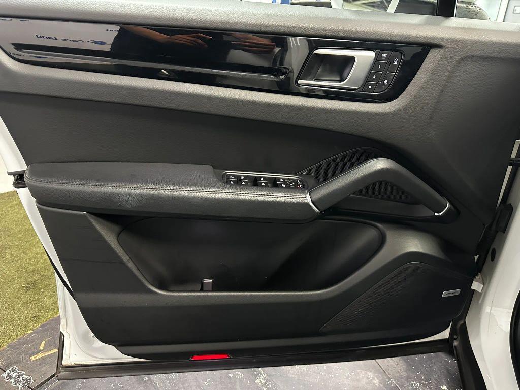 used 2022 Porsche Cayenne car, priced at $44,211
