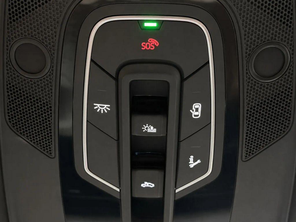 Audi SQ8 view 50