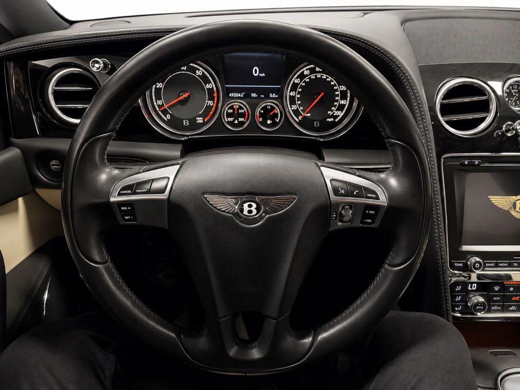 Bentley Flying Spur view 31