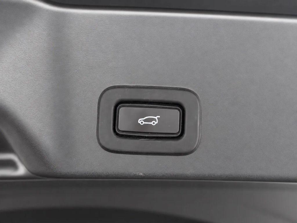 used 2020 Land Rover Range Rover Evoque car, priced at $24,595