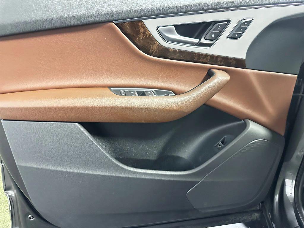 used 2019 Audi Q7 car, priced at $18,911